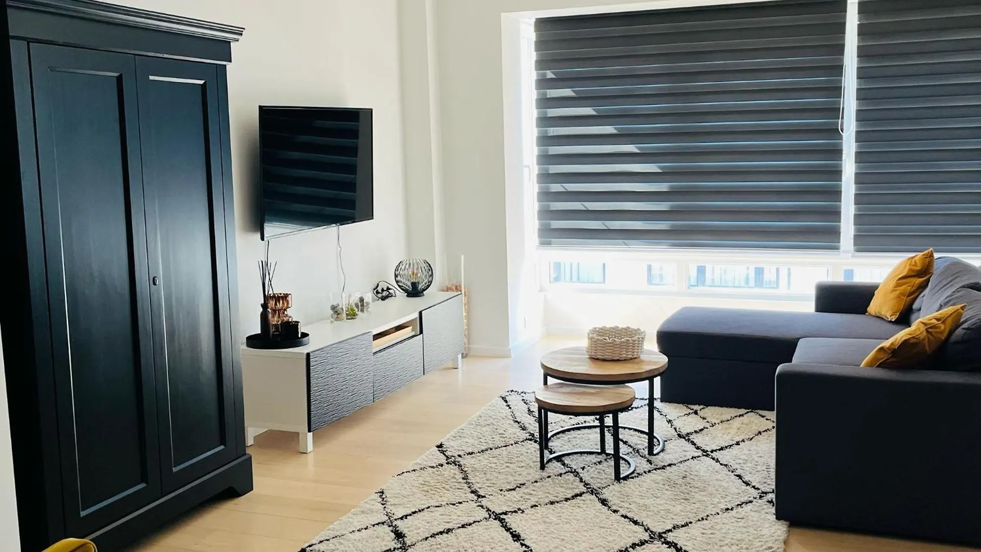 Vernieuwd Appartement Op 200M Van De Zee Oostende Belgien