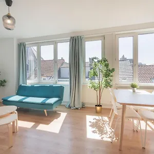 https://large-city-center-apartments.brusselshotelsbook.com