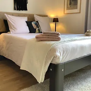 https://authentieke-loft-herenhuis.hotelsghent.com